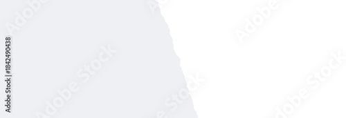 abgerissenes graues Papier