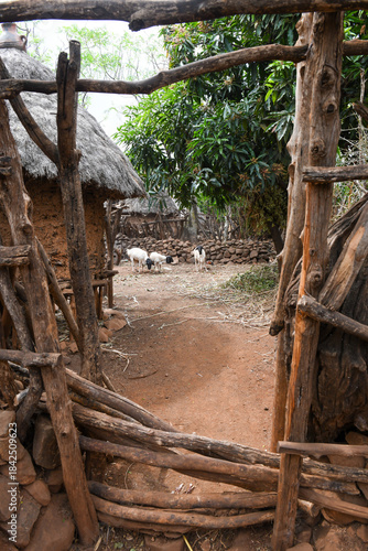 Slika na platnu View at the village of Konso in Ethiopia
