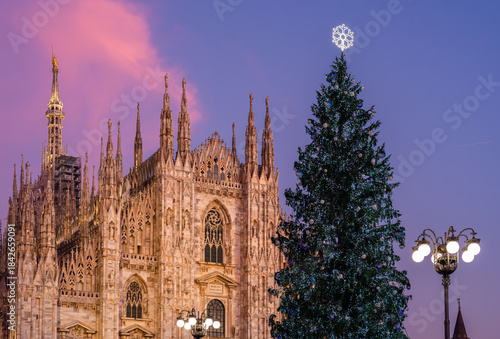 Wallpaper Mural Cathedral of Milan and Christmas tree at Dusk Torontodigital.ca