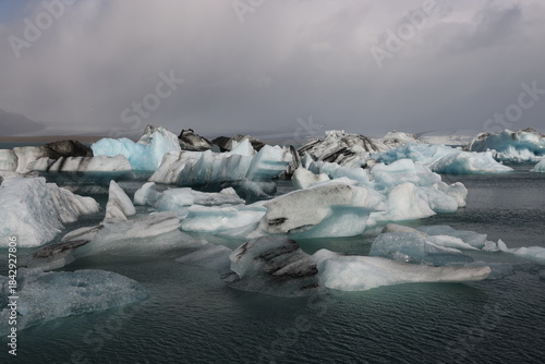 iceberg in jokulsarlon lagoon, iceland