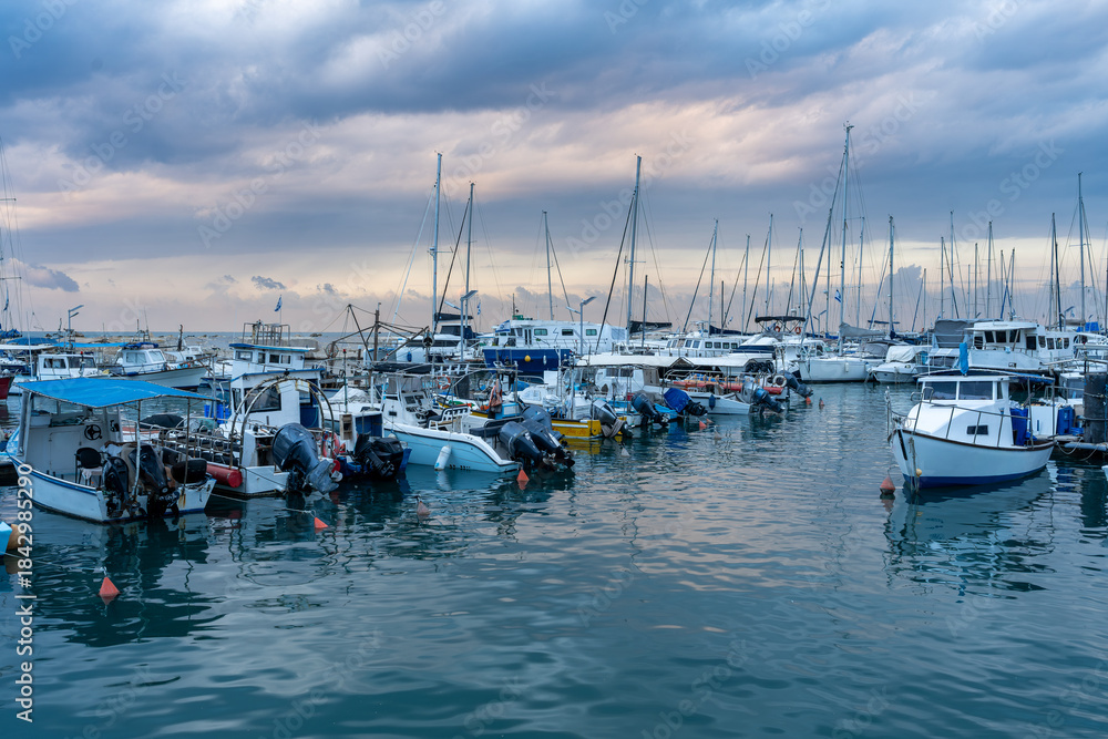 Obraz premium Jaffa Port on a Quiet, Calm Evening.Israel.
