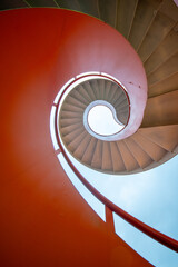 Fotobehang Trappen Oranje witte wenteltrap modern  © tang90246
