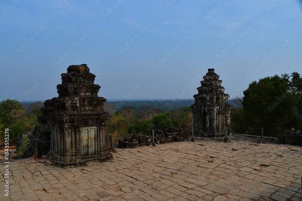 Naklejka premium カンボジア シェムリアップ遺跡群 プノン・バケン