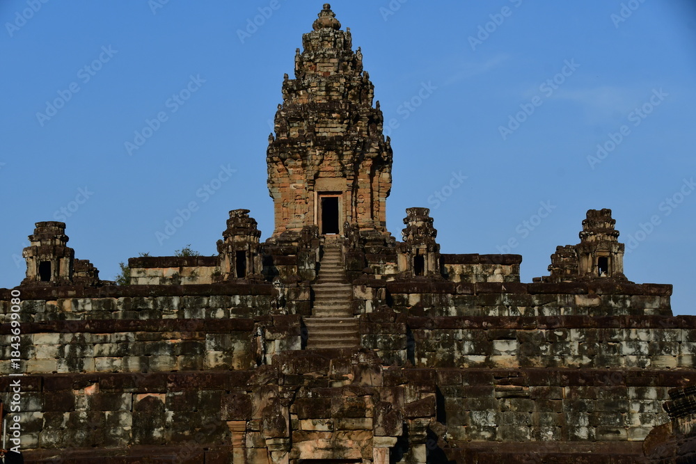 Fototapeta premium カンボジア ロリュオス遺跡群 バゴン