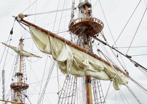 Quadro em tela Sailing ship mast