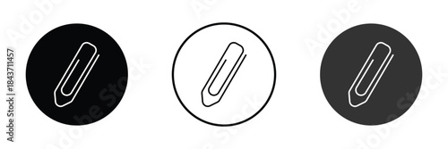 Paper clip icon. Simple outline style. Paperclip, attach, document clip, staple, fastener, page clamp, office concept. Thin line symbol. Vector isolated on white background. vector design eps 10 .