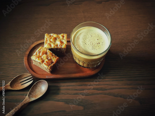 Hot coffee with toffee cake