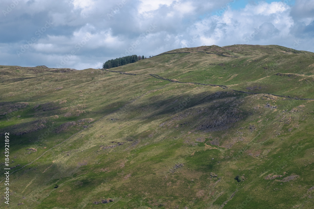 Φωτογραφία Rough landscape of isolated fells in the Lake District National Park near Wansfe