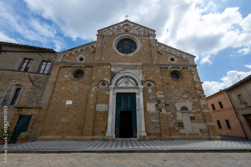 Obraz premium Volterra Cathedral Romanesque facade - Volterra, Italy