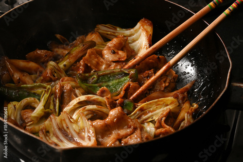 回鍋肉を作っている様子