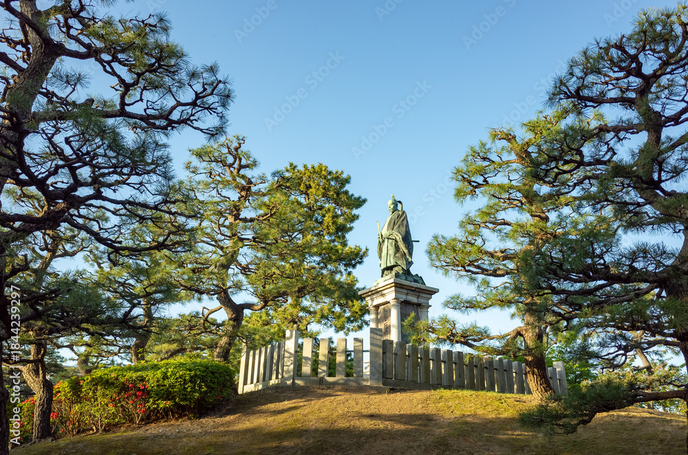 Naklejka premium 石川県小松市にある芦城公園の前田利常公の銅像