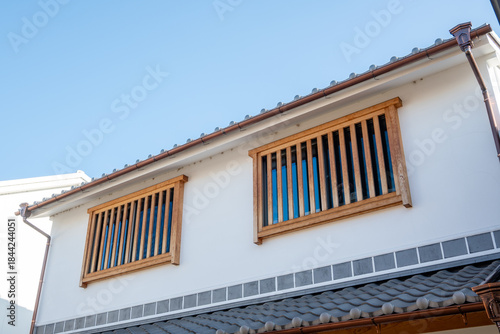 Wallpaper Mural 日本の岡山県倉敷市の白壁の美しいレトロな町並み Torontodigital.ca