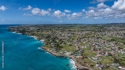 Foto aerial landscape view across green Barbados Island in Saint Philip, a parish of