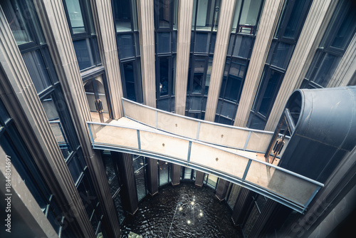 渋谷区立松濤美術館 内部の橋