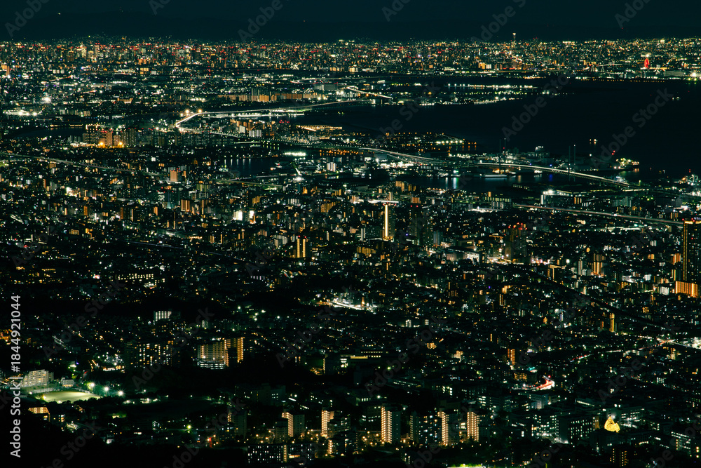 Obraz premium 摩耶山から見下ろす神戸市街と大阪方面の夜景