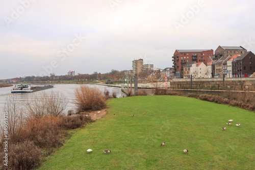 Venlo, Halbinsel Kop van de Weerd zwischen Maas und Hafen