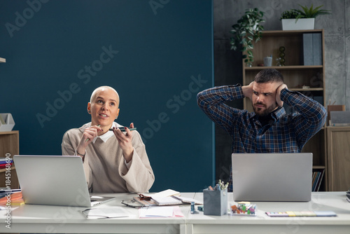 Canvas Print Loud coworker causing office distraction and annoyance