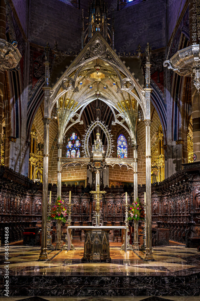 Obraz premium Interior of the Cathedral Saint Mary, Catedral Metropolitana de Santa Maria la Real in Pamplona, Navarre, Spain.