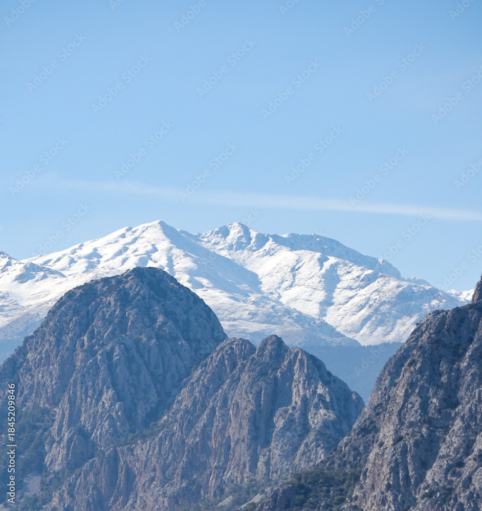 Fototapeta premium snow covered mountains