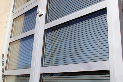 Schilderij op canvas Store, brise soleil orientable en aluminium