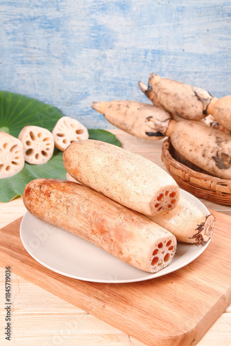 Fresh Honghu Lotus Root with Holes - Hubei, China