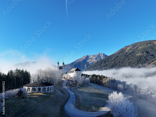 Ausflugsziele der Steiermark, die Wallfahrtskirche Frauenberg in frostiger Landschaft, Ennstaler Alpen!