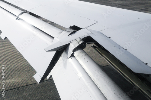 Obraz na płótnie Airplane wing closeup during flight