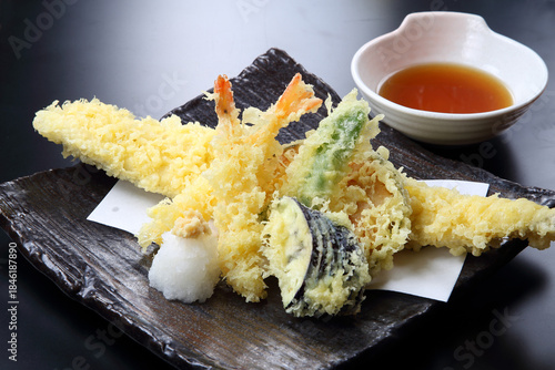 Fotografía 天ぷら盛り合わせ｜Assorted Tempura Platter
