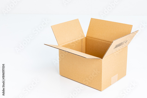 段ボール　小包