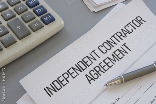 Cuadro en lienzo Independent Contractor Agreement as Legal Contract Defining Scope of Work, Payme