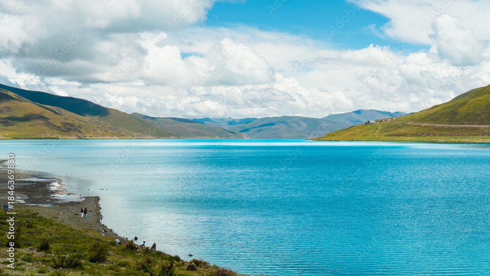 Naklejka premium Beauty of Yamdrok Lake, Tibet