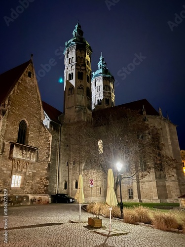 Blick von den Türmen der Stadt Naumburg: Marientor, Marien-Magdalenen-Kirche, de Stadtkirche St.-Wenzel und der Naumburger Dom, Blick zum Weihnachtsmarkt und dem Borlachturm