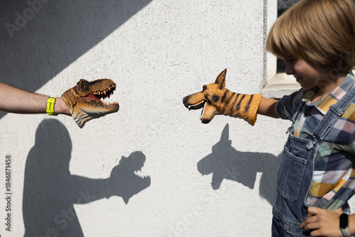 Fotografi Kids' fun and imaginative shadow play