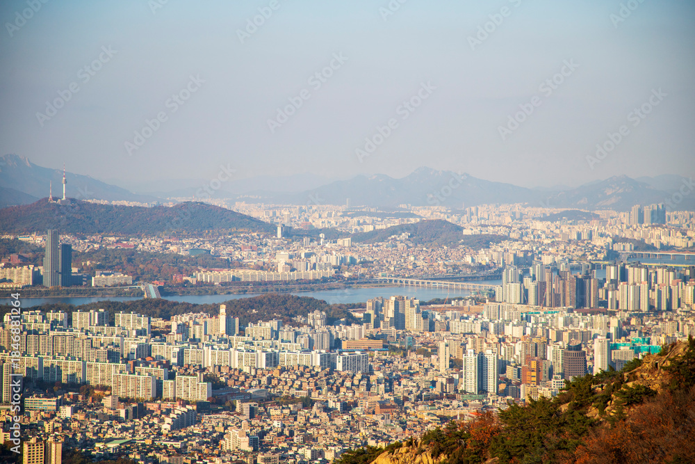 Fototapeta premium 관악산에서 본 서울 전경