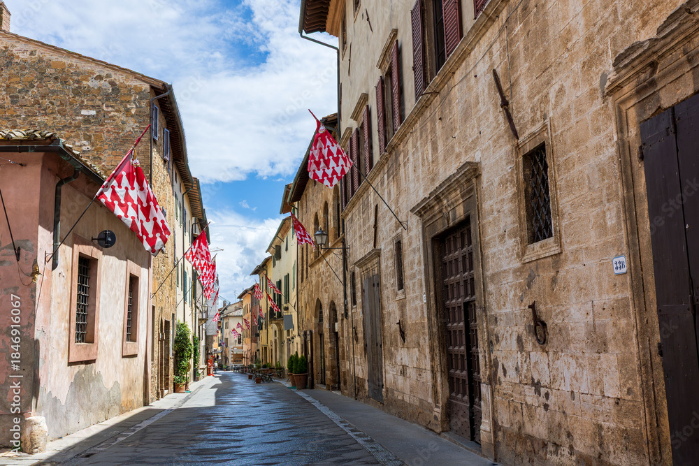 Fototapeta premium Historical center of the medieval city of San Chirico d'Orcia, Tuscany, Italy.