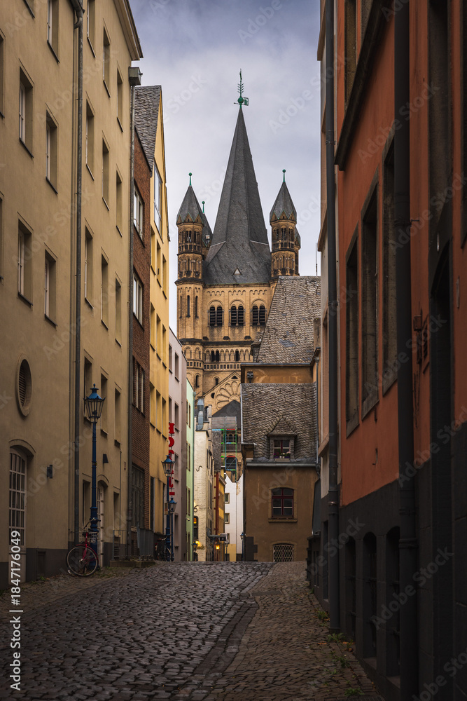 Fototapeta premium In the historic centre of Cologne