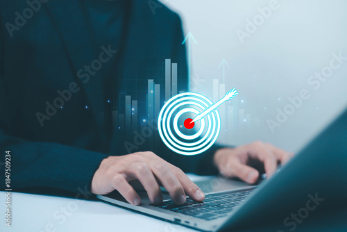 фотографія The goal of a businessman is to achieve success, the growth of the idea for success that makes the organization go to the market that has developed for the company