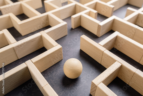Фотография Navigating complex business challenges and problem solving decisions