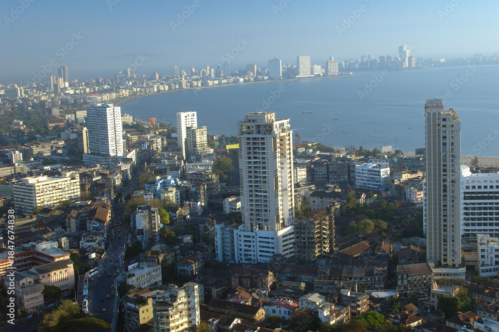 Fototapeta premium mumbai skyline at sunset