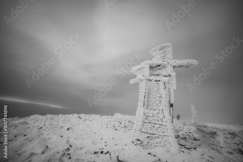 Fototapeta Naklejka Na Ścianę i Meble -  Winter landscape on Babia Gora mountain trail, Poland
