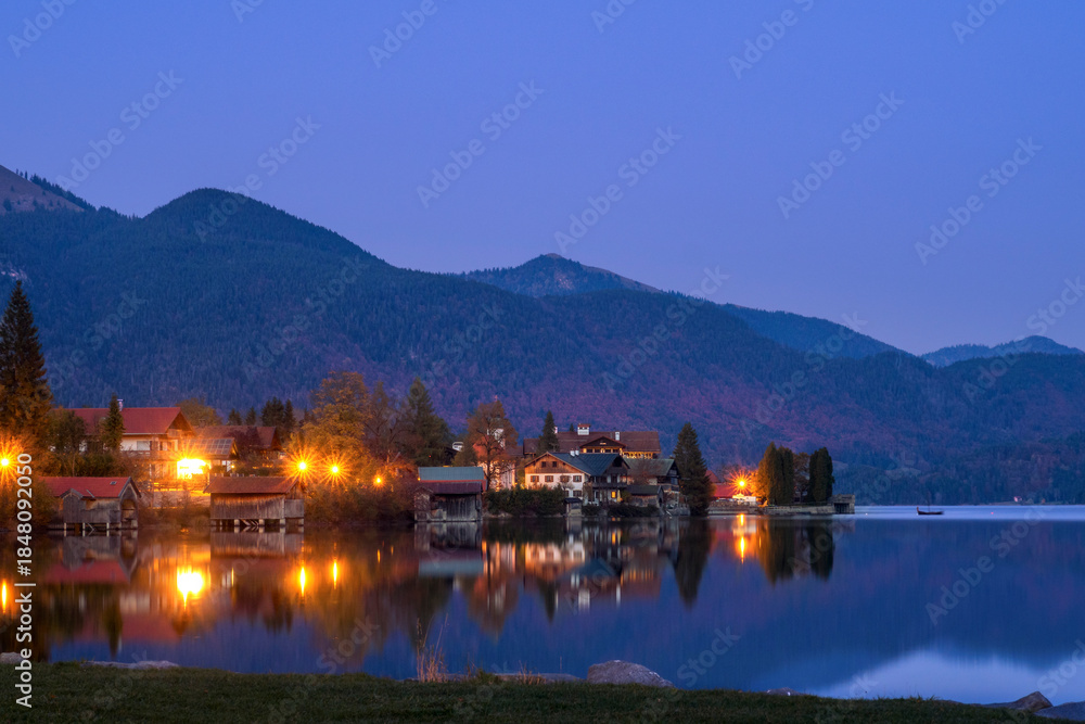 Fototapeta premium Alpine Lake town