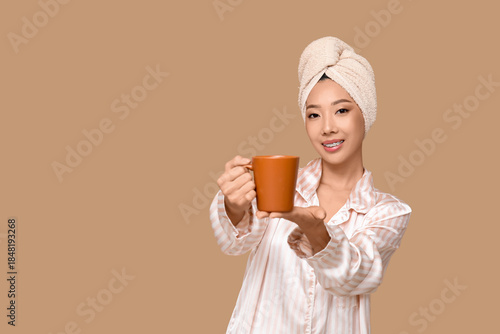 Young Asian woman after sho...