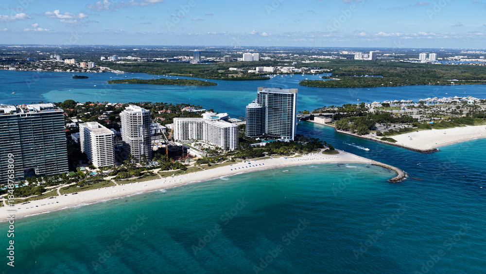 Obraz premium Sunny Isles Skyline At Sunny Isles Beach In Florida United States. Seascape Skyline. Downtown Landscape. Summer Travel. Sunny Isles Skyline At Sunny Isles Beach In Florida. Highrise Buildings.