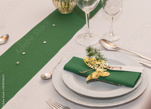 Table decoration in a restaurant for a wedding