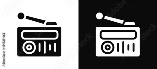 Radio icon set black and white