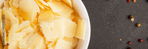 Foto Parmesan cheese slices natural healthy food ingredient appetizer fresh tasty tab