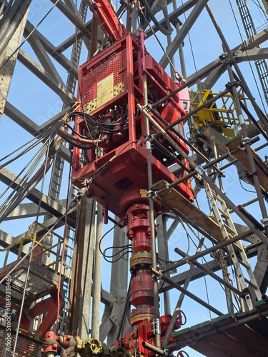 Billede på lærred Coiled tubing unit on the jack up rig for well intervention and services