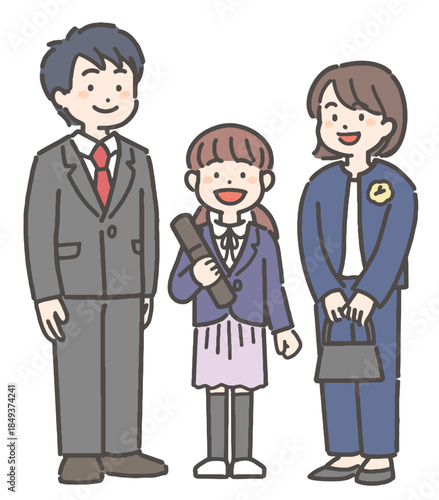 卒業証書を持って笑顔の、女の子の小学生と家族