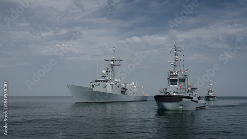 GUIDED MISSILE FRIGATE AND TUGS - Polish Navy ships on the Baltic Sea