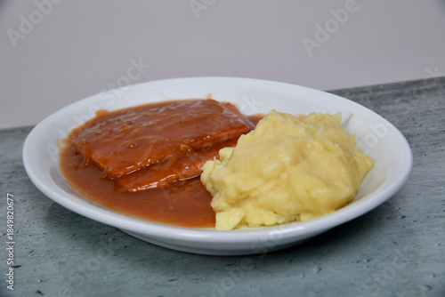 Wallpaper Mural kartoffelbrei, sauce, bratensauce, leberkäse, fleischkäse,  Torontodigital.ca